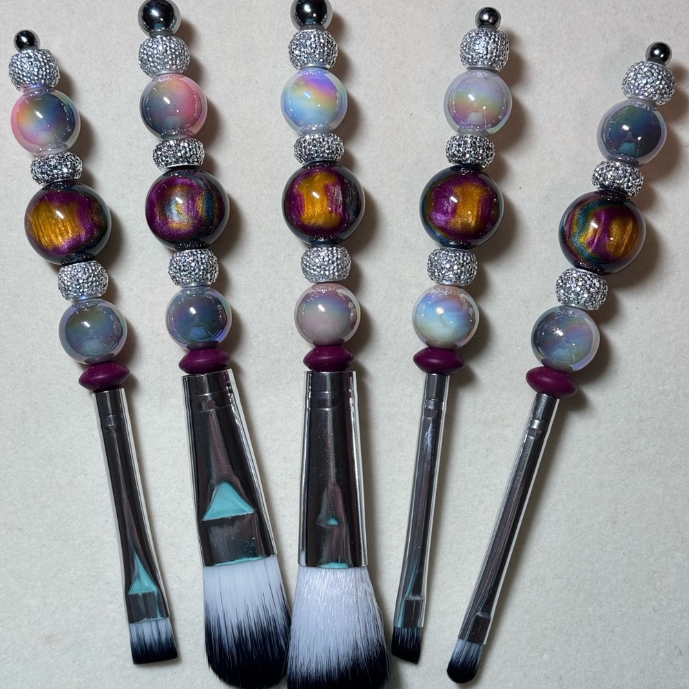 Elegant Beaded Makeup Brush Set - Black and Silver